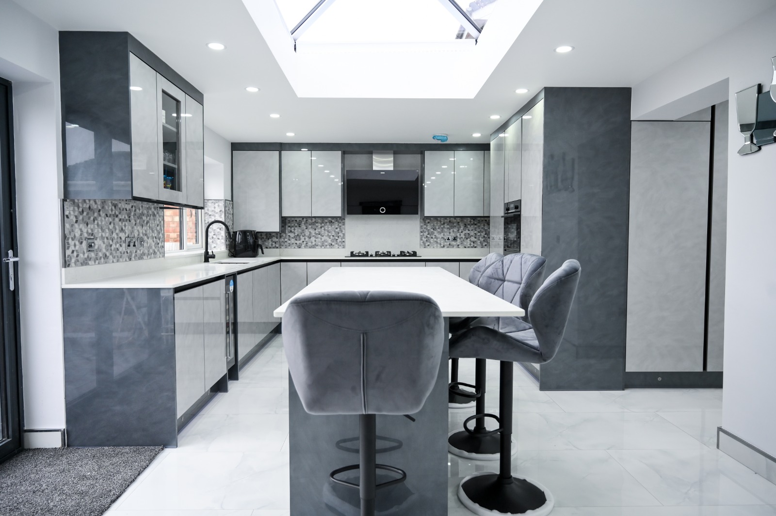 GREY CARRARA SHIMMER